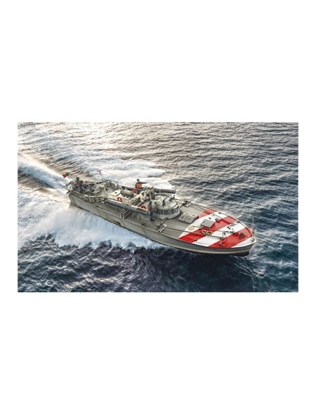 it5626-italeri-mas-563568-with-crew-135